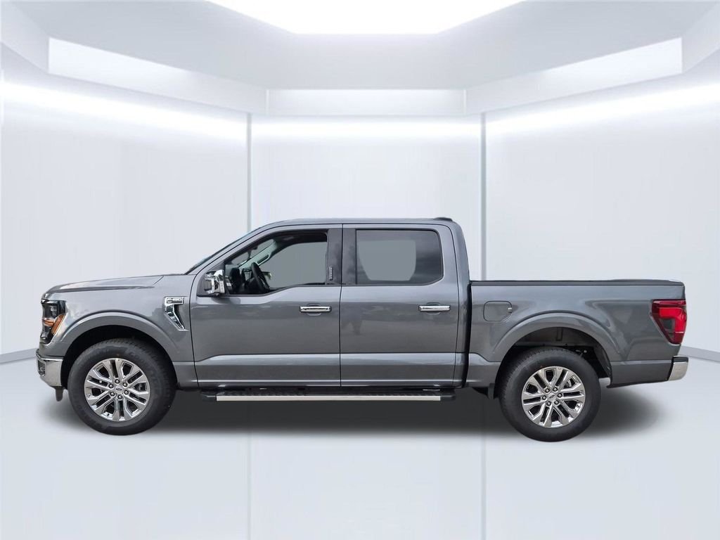 New 2026 Carbonized Gray Metallic Ford XLT image 2