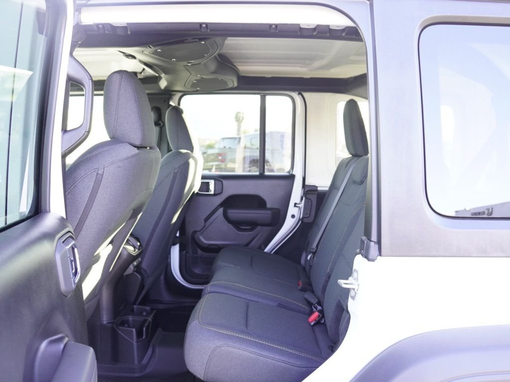 New 2026 Bright White Clear-Coat Exterior Paint Jeep Sport image 20