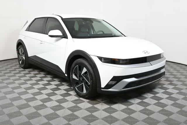 New 2026 Atlas White Hyundai SEL image 4
