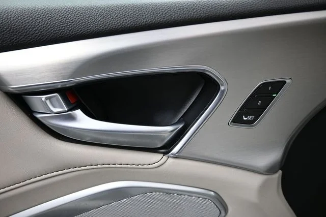 Used 2025 White Acura Technology Package image 20