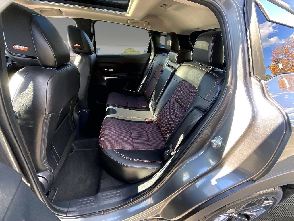Used 2025 Gray Nissan SR image 15