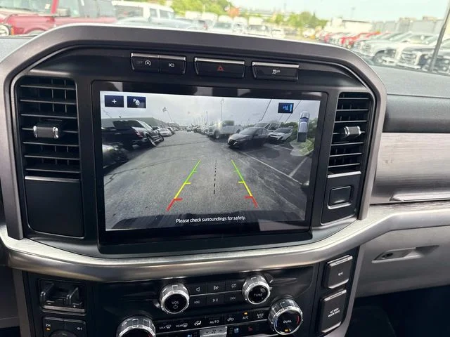 Used 2023 White Ford Lariat image 28