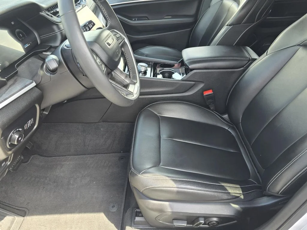 Used 2023 White Jeep Limited image 9
