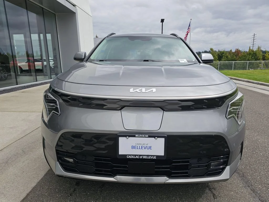 Used 2023  Kia Wave image 2