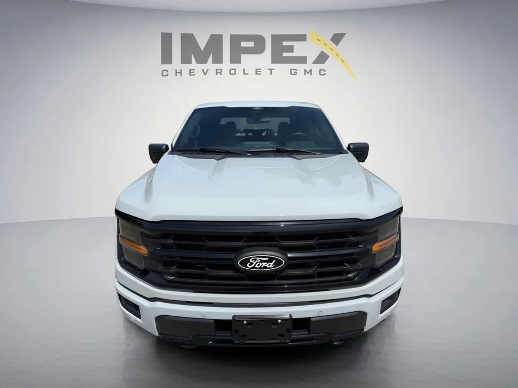 Used 2024 Gray Ford XLT image 8