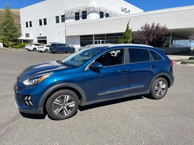 Used 2022 Deep Cerulean Kia LXS image 1