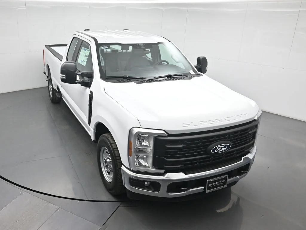 New 2027 Oxford White Ford XL image 32