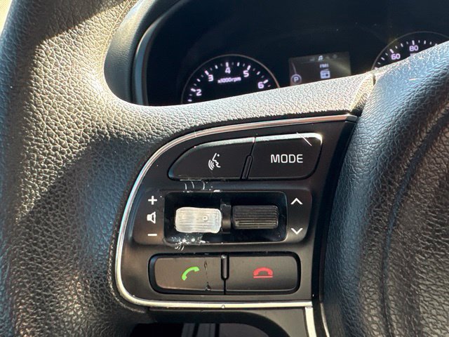 Used 2017 Sparkling Silver Kia LX image 20