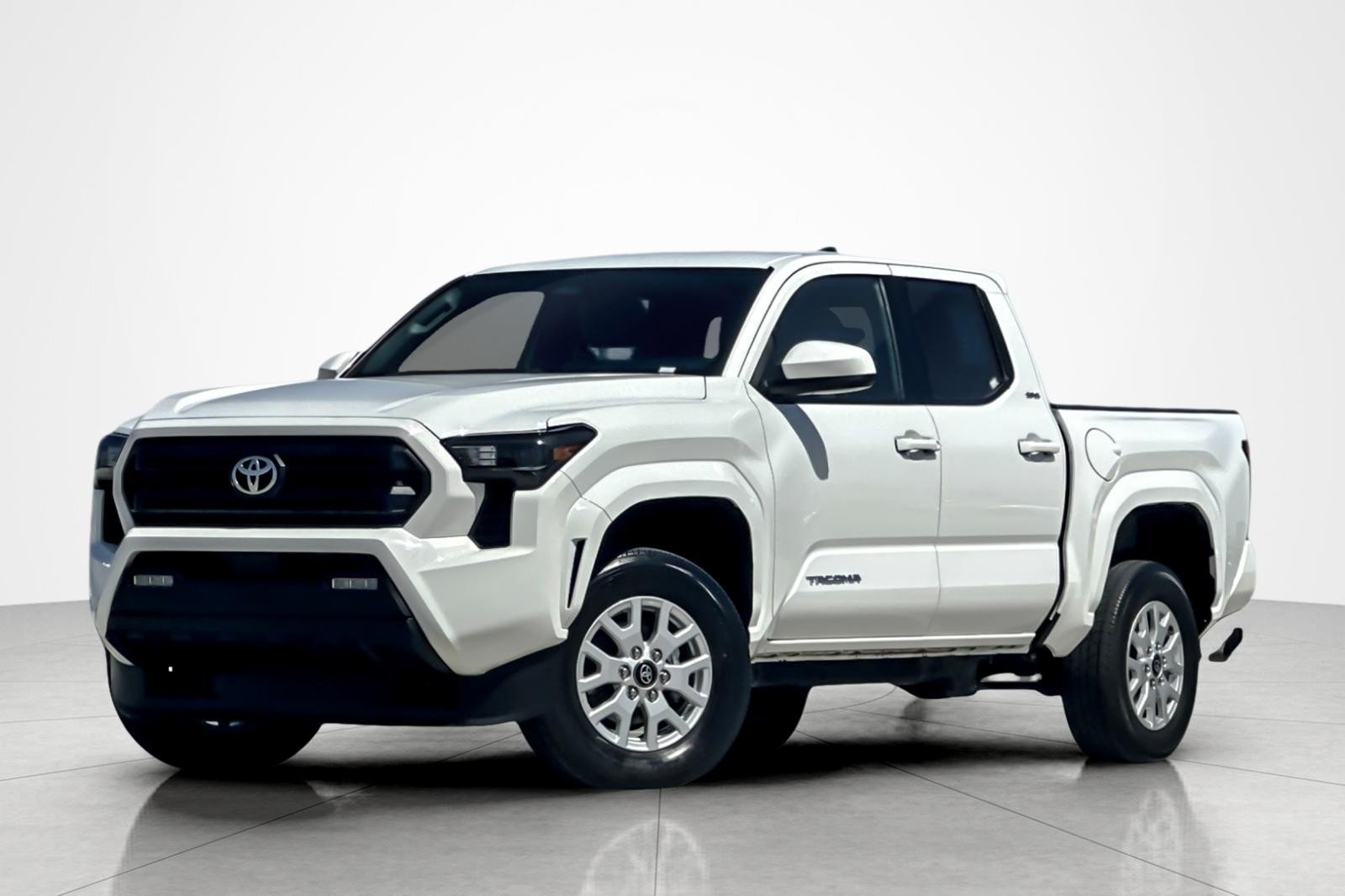 Certified Used 2024 Ice Cap Toyota SR5 image 1