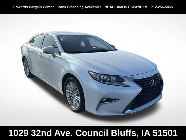 Used 2016 White Lexus 350 image 1