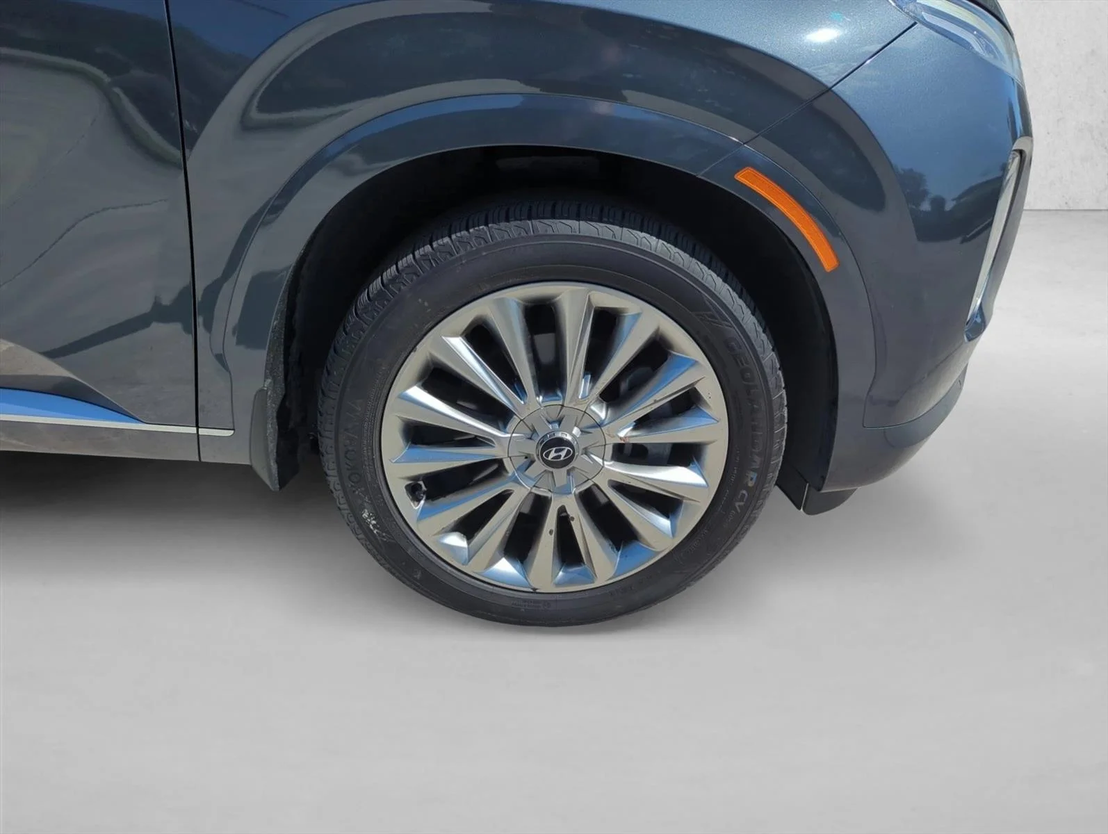 Used 2020 Steel Graphite Hyundai Limited image 29