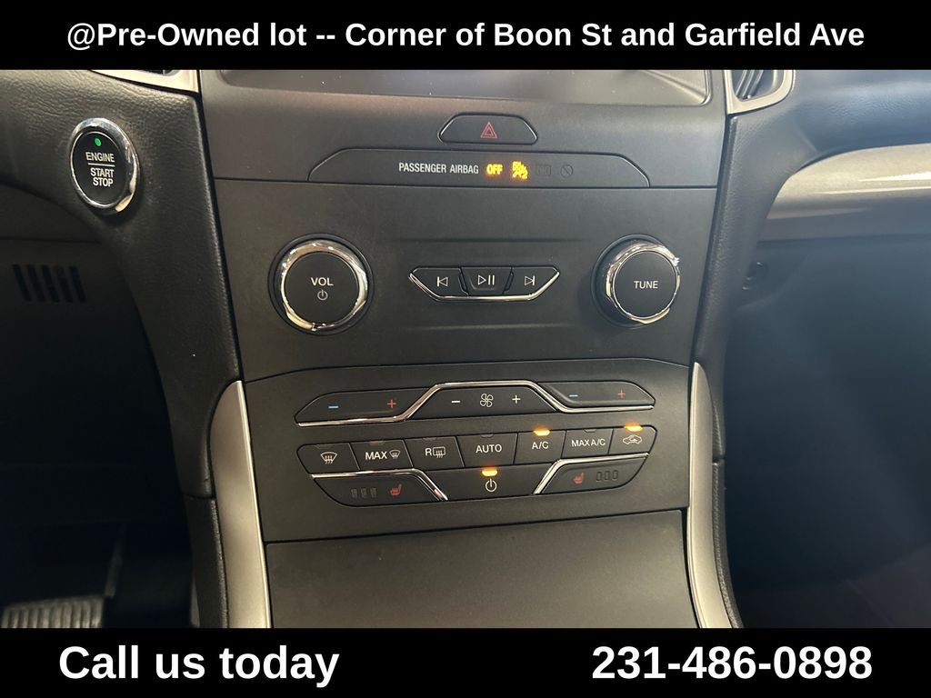 Used 2020 Red Ford SEL image 19