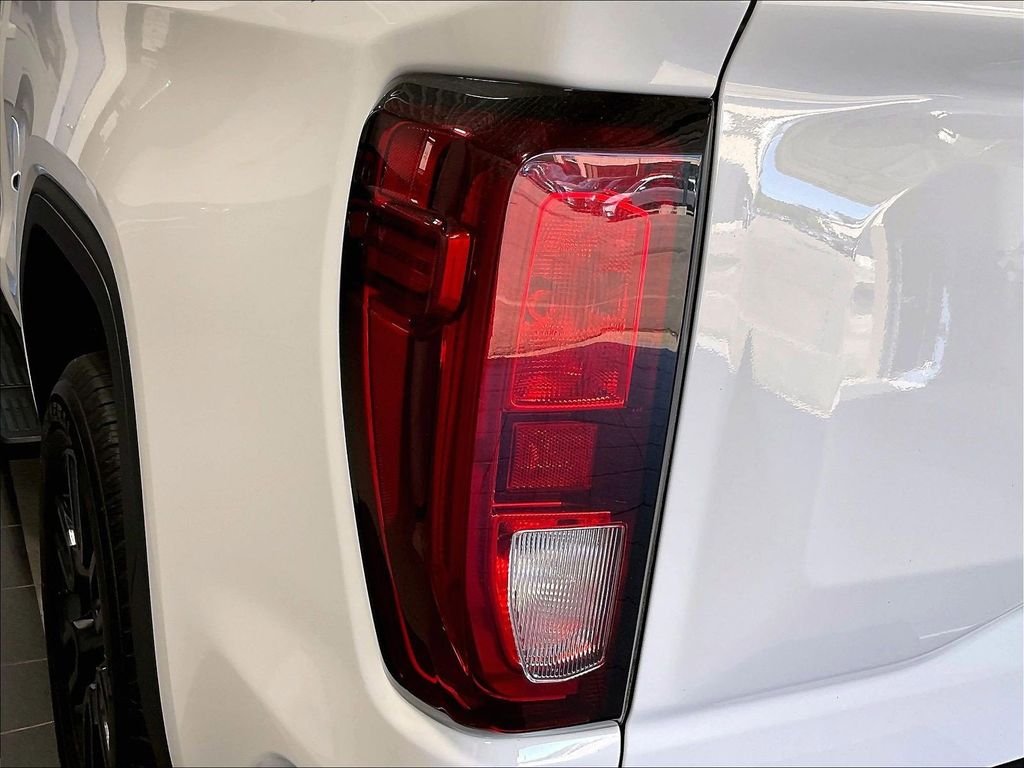 Used 2025 White GMC Elevation image 35