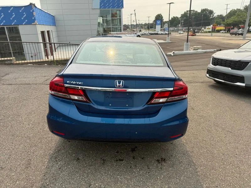 Used 2015 Blue Honda LX image 7