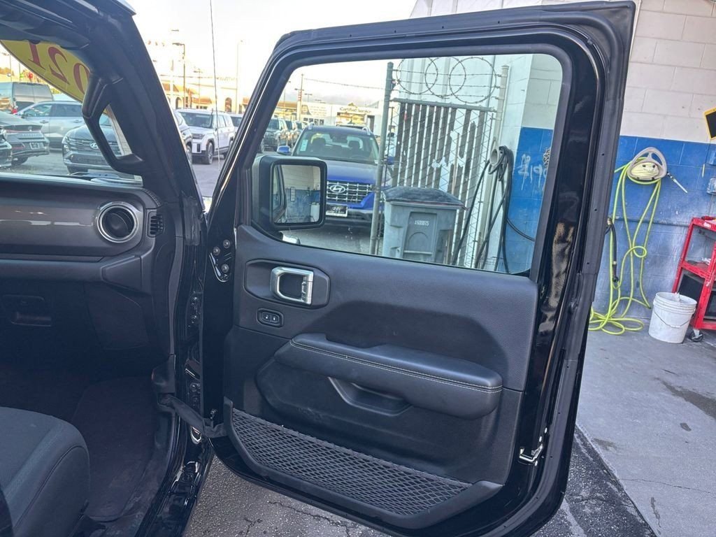 2021 Jeep Gladiator Overland - Photo 48