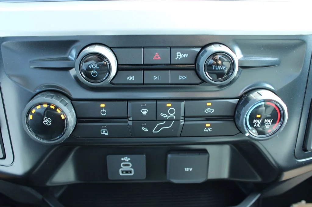 New 2026 Avalanche Ford F-350® XLT image 34