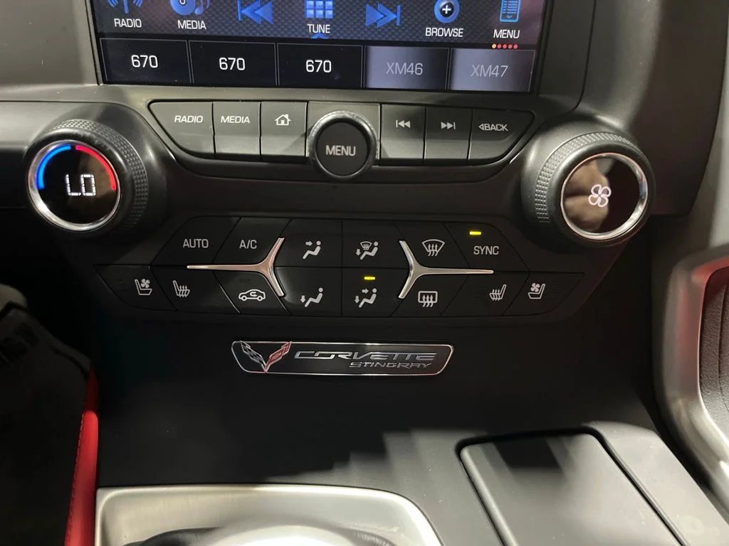 Used 2016 Arctic White Chevrolet Stingray image 32