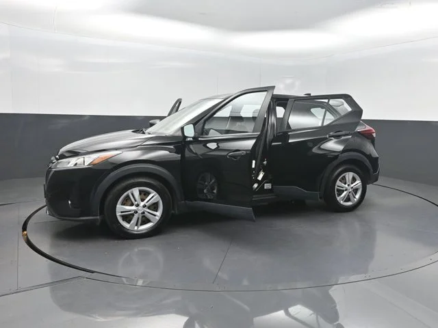 Used 2021 Black Nissan S image 30