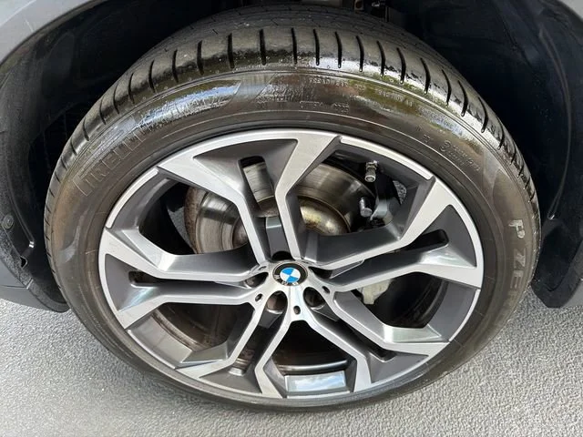 Used 2023 White BMW sDrive40i image 11