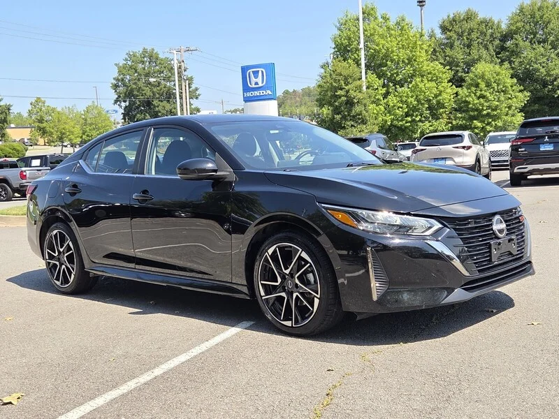 Used 2025 Super Black NISSAN SR image 4