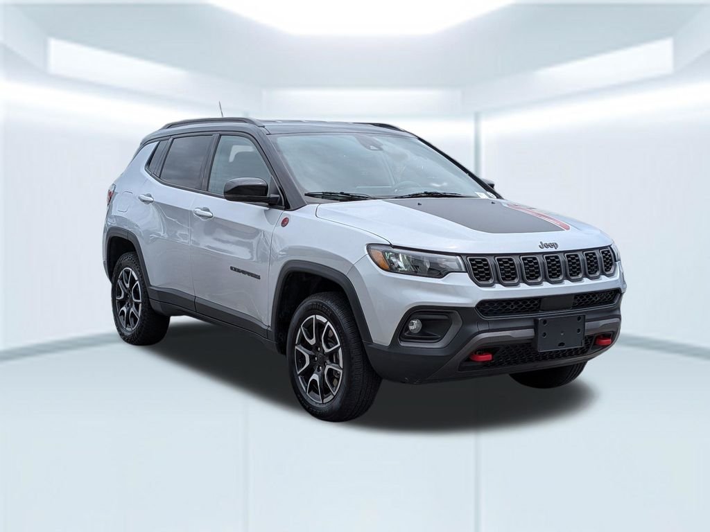 Used 2024 Silver Jeep Trailhawk image 8