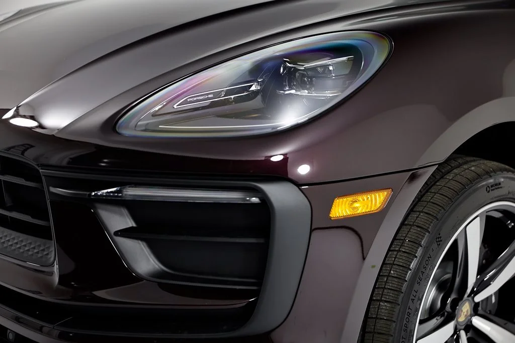 2026 Porsche Macan T - Photo 9