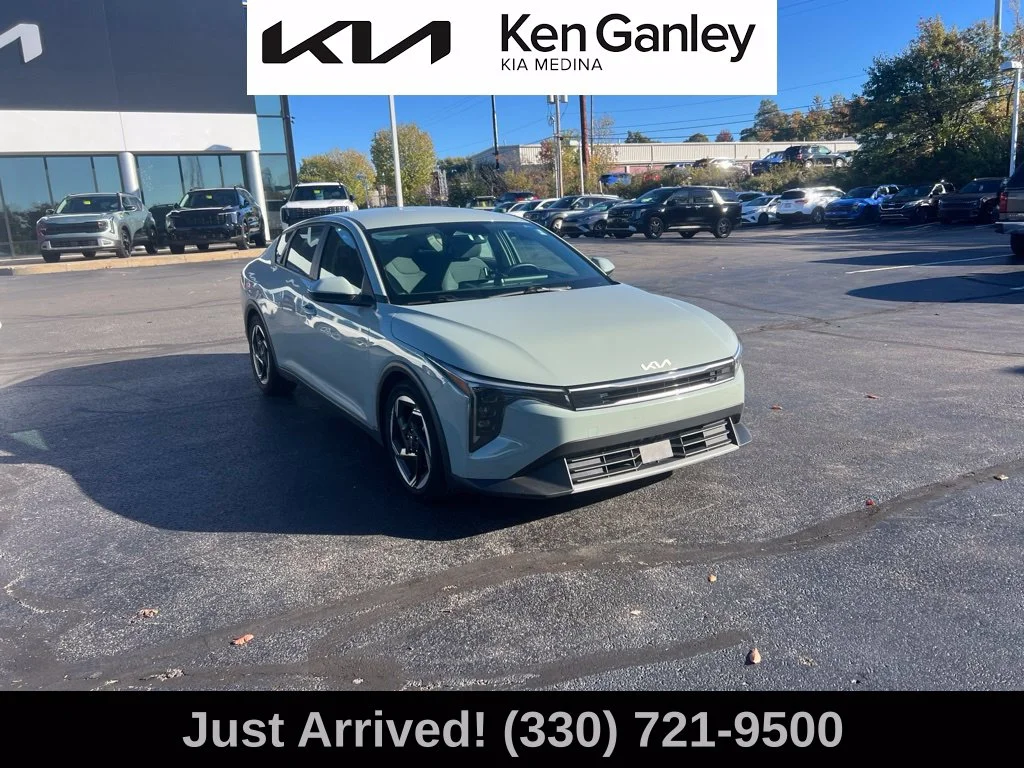Certified Used 2025  Kia EX image 3