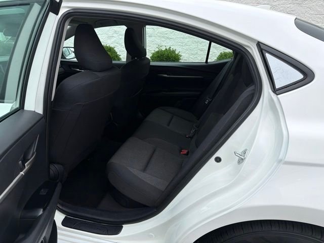 Used 2025 White Toyota LE image 19