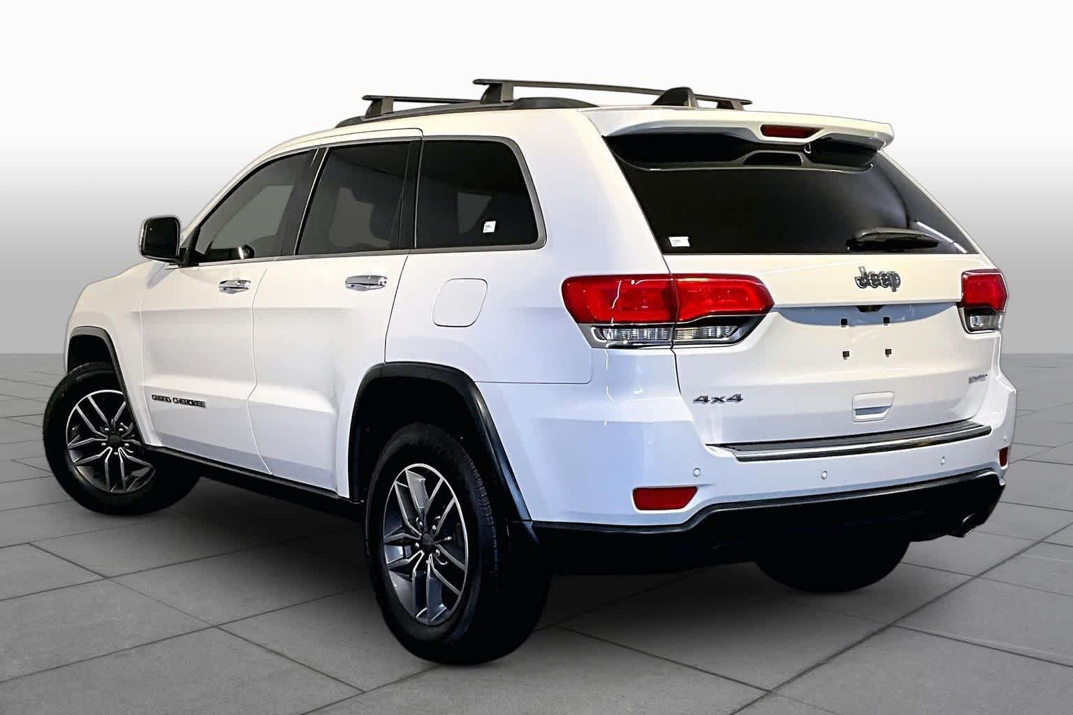Used 2019 Bright White Clear Coat Jeep Limited image 12