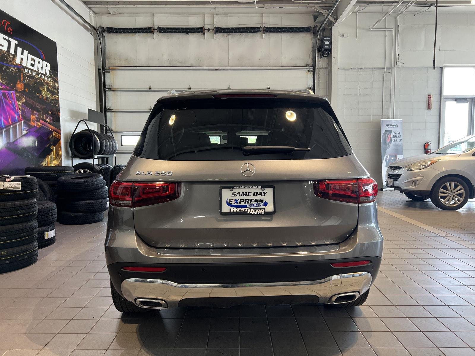 Used 2021 Gy Mercedes-Benz GLB 250 image 6