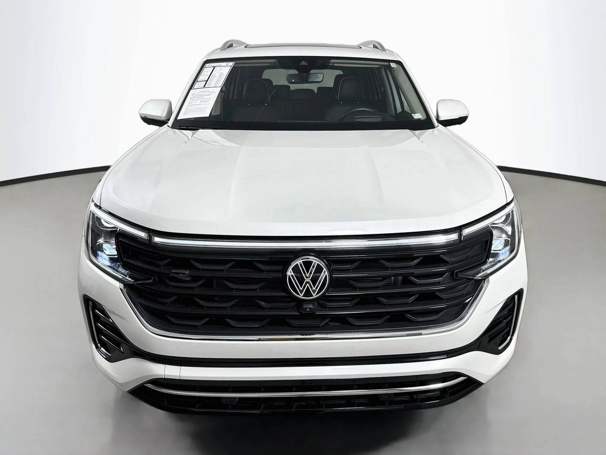 Used 2024 White Volkswagen 2.0T SEL Premium R-Line image 2
