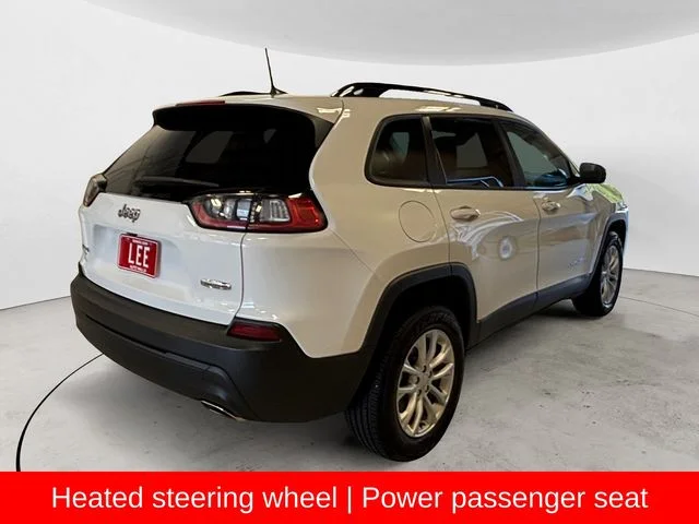 Used 2022 White Jeep Latitude Lux image 6
