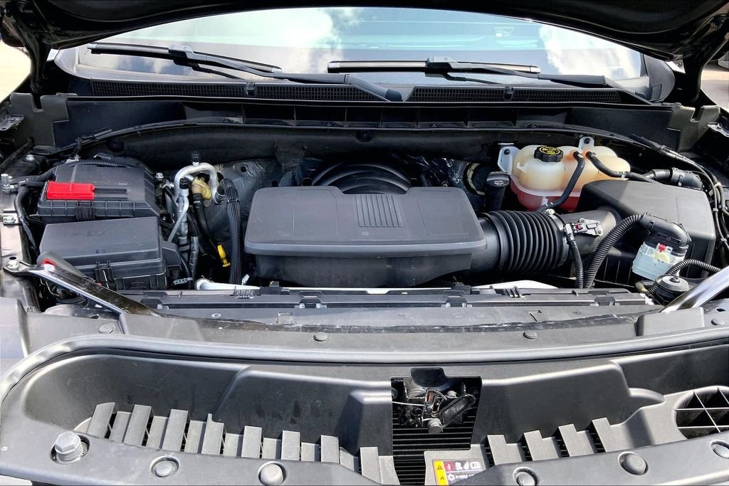Used 2023 Black Cadillac Sport image 29