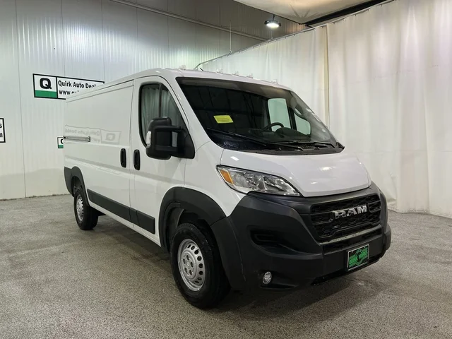 2026 RAM ProMaster Cargo Van Tradesman 1500 Low Roof 136 WB w/Pass Seat