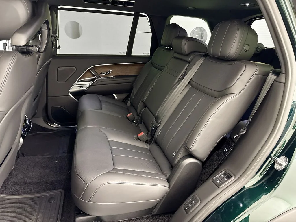 New 2026 British Racing Green Land Rover SE image 25