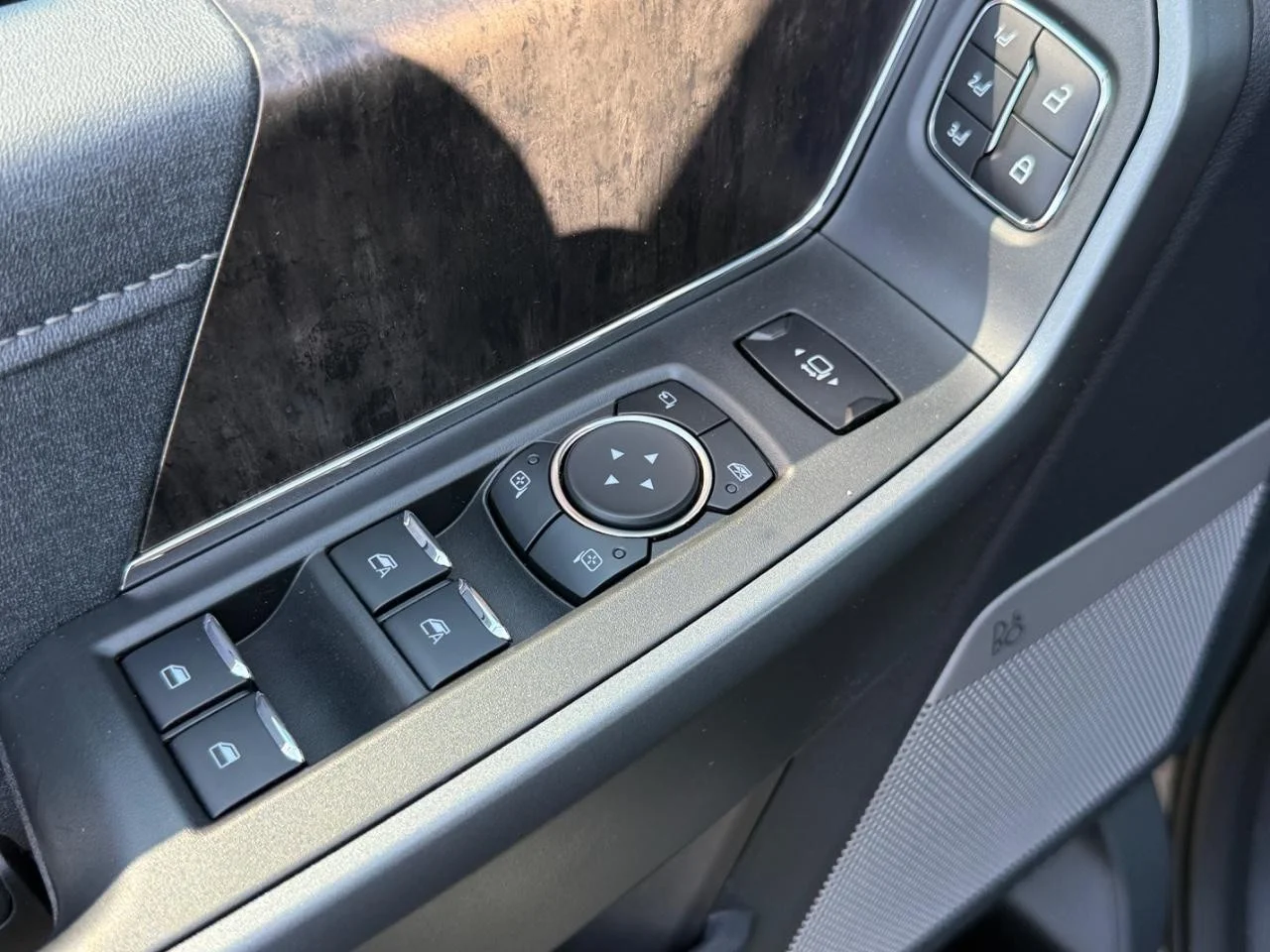 New 2026 Avalanche Ford F-350® Lariat® image 12