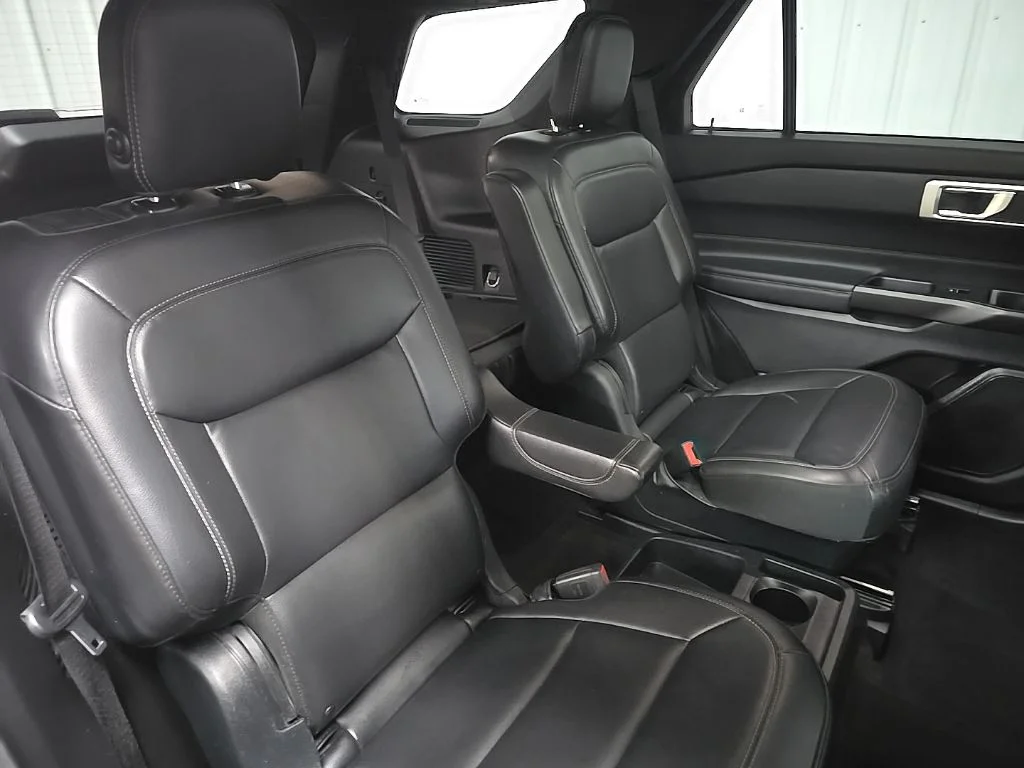 Used 2020 Black Ford XLT image 17