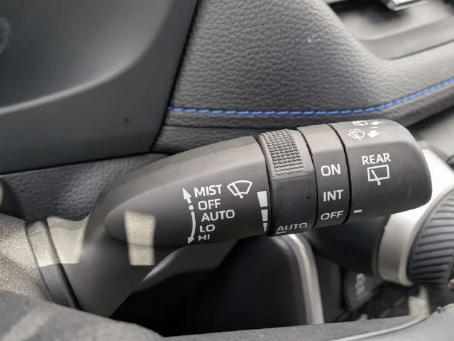 Used 2021 Blue Print/midn Toyota Hybrid XSE image 29