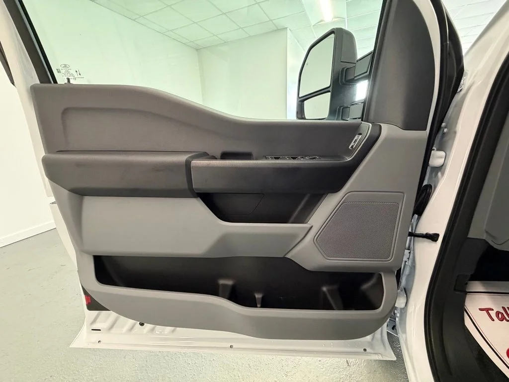 New 2027 White Ford XL image 8