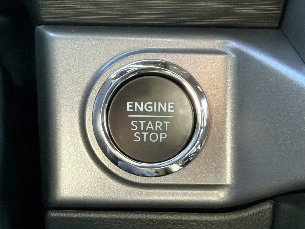 Used 2026 Oxford White Ford XLT image 25