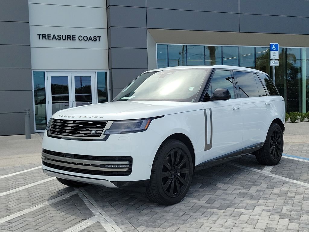 2026 Land Rover Range Rover 3.0 SE LWB 7's photo