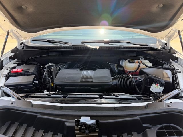 Used 2025 White Cadillac Premium Luxury image 19