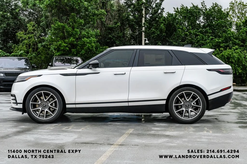 New 2026 Ostuni Pearl Wht Prem Met Land Rover Dynamic SE image 9