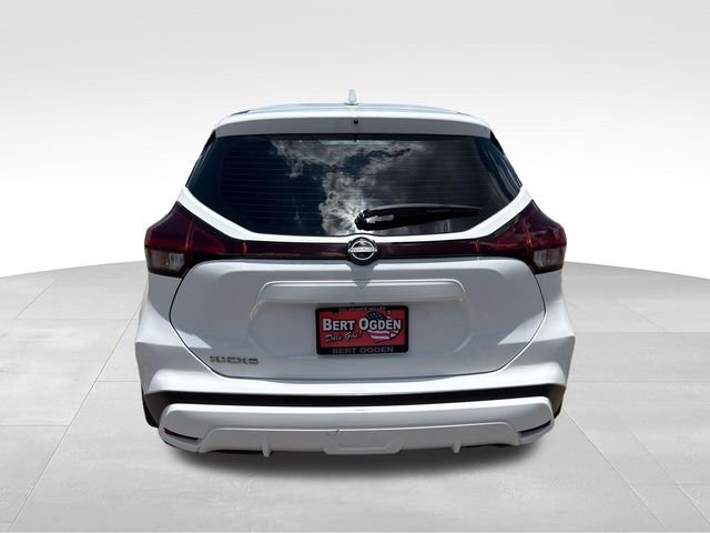 Certified Used 2024 White Nissan S image 7