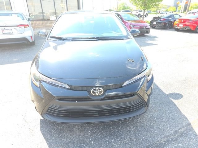 New 2026 Ruby Flare Pearl <sup>1</sup> Toyota  LE image 2