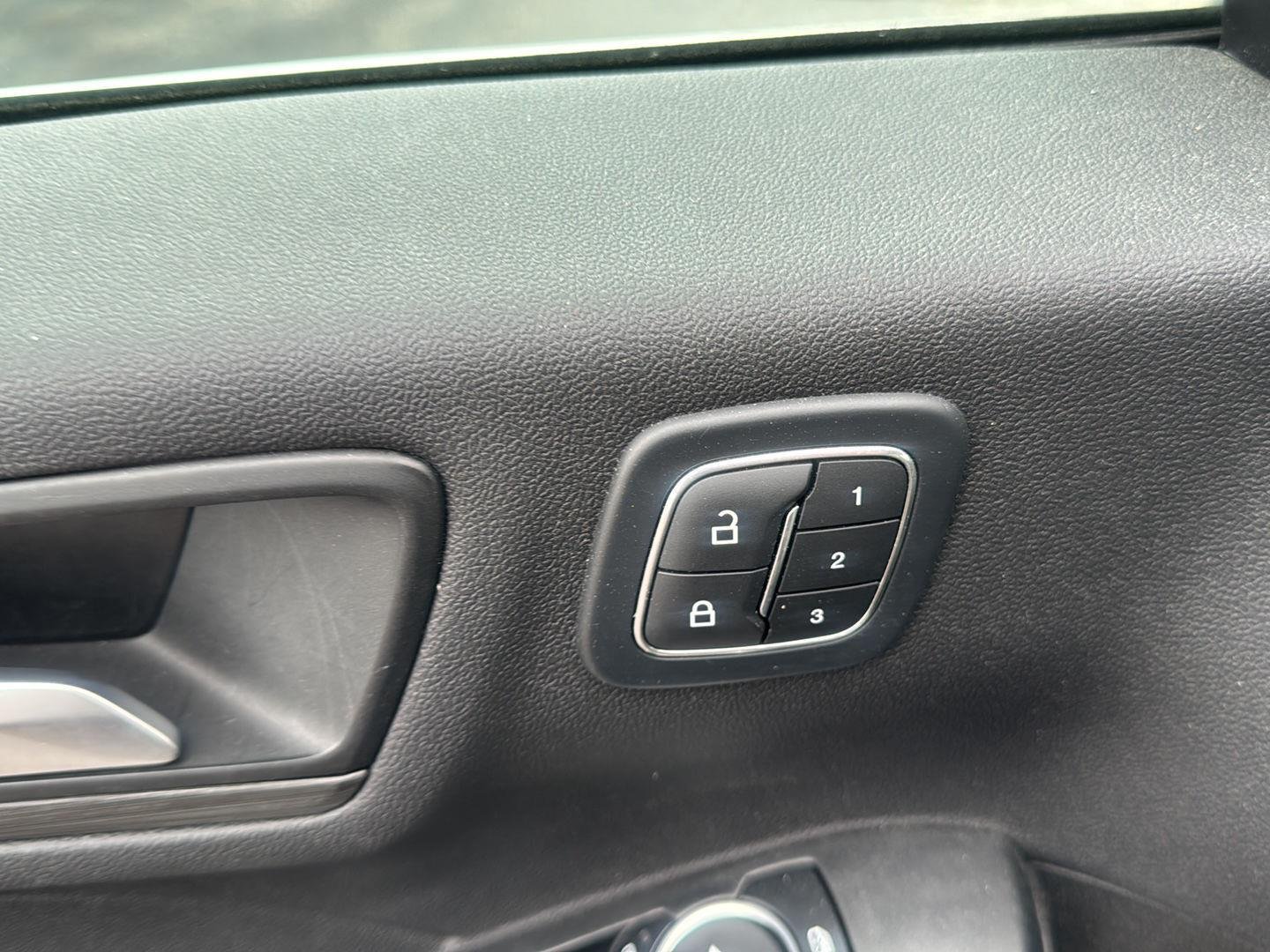 Used 2023 Atlas Blue Ford Platinum image 8