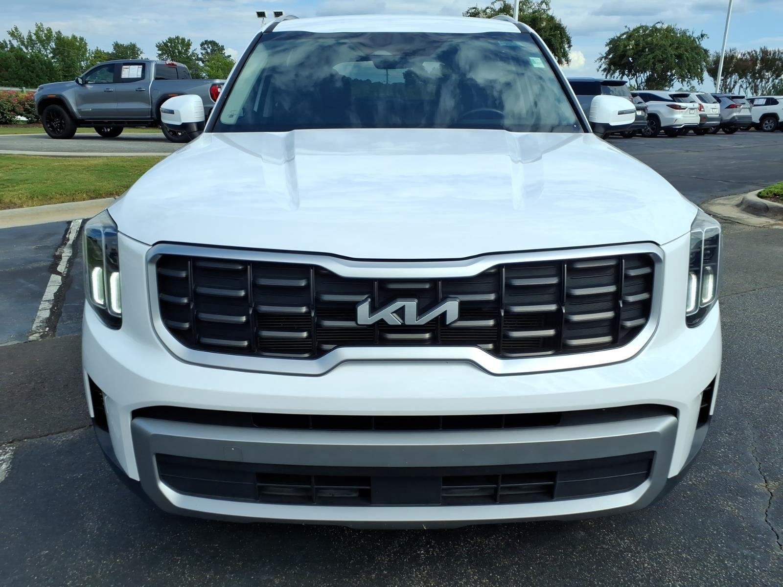 Used 2023  KIA S image 11