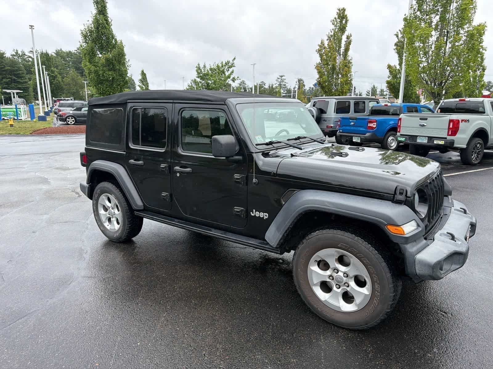 Used 2019 Black Clearcoat Jeep Sport S image 6