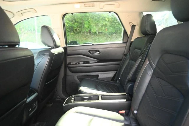 Certified Used 2022 Black Nissan Platinum image 32