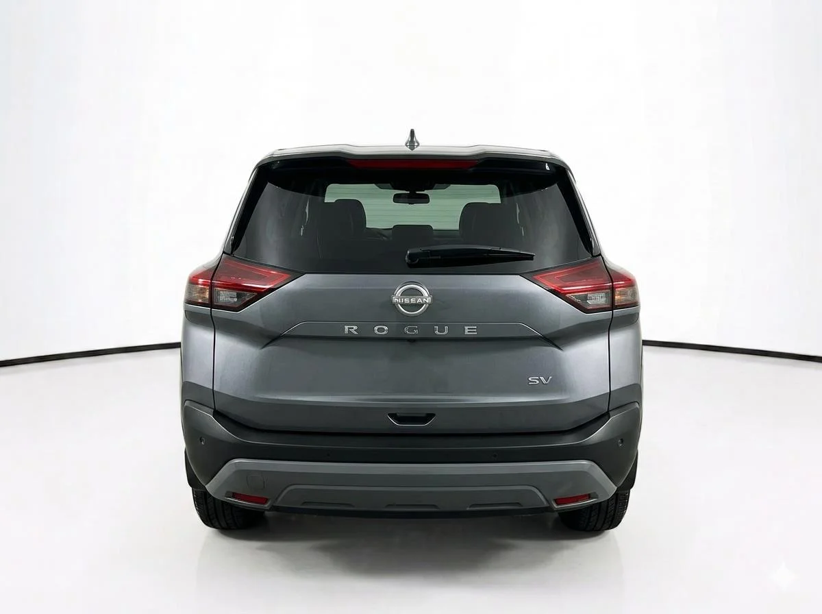 Used 2023 Gun Metallic Nissan SV image 7